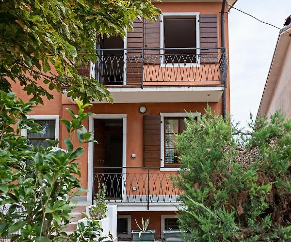 Townhouse 71 - Regarda Travel *